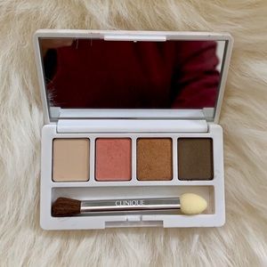 NWOT Clinique eyeshadow mini palette